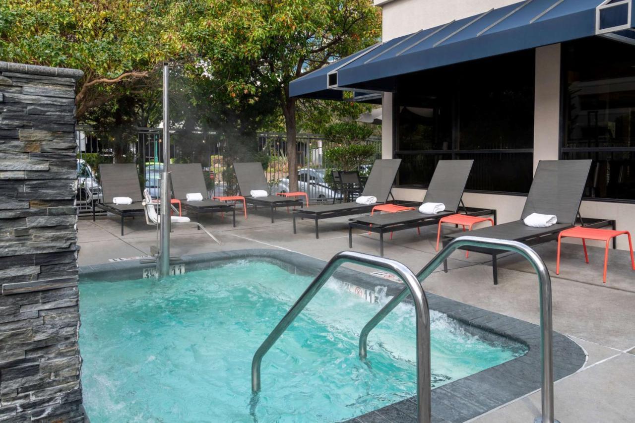 Hilton Garden Inn San Francisco/Oakland Bay Bridge Emeryville Exterior foto